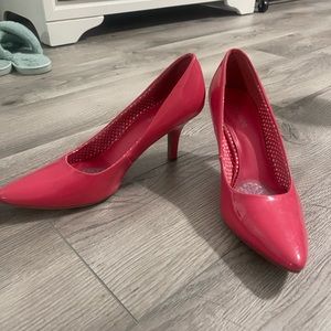 Pretty pink heels! Size 9